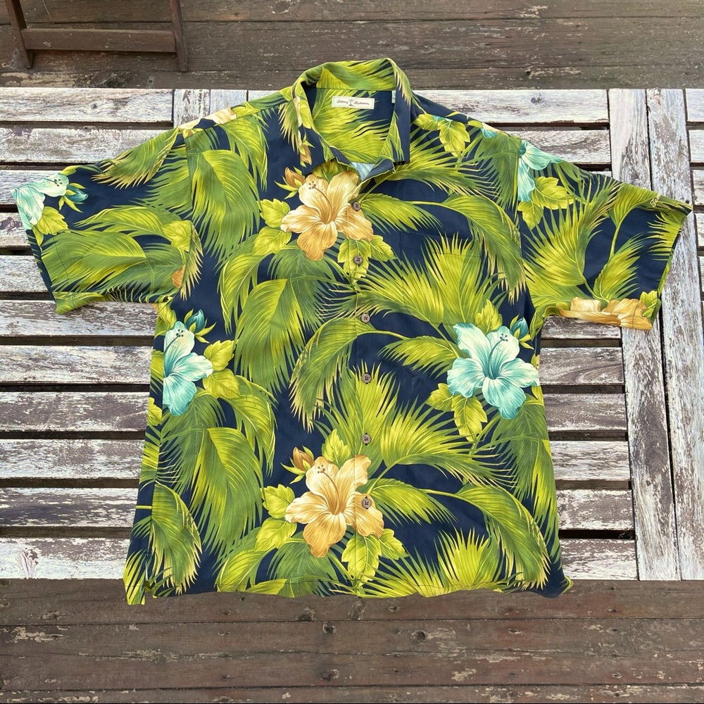 Tommy Bahama Rum Silk Hawaiian Shirt 🌺